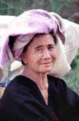 Žena z horského kmene Pa-O. Oblast jezera Inle. Myanmar (Barma).