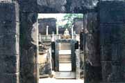 Zbytky star�ho m�sta Polonnaruwa z doby vl�dy Indick� dynastie Chola z 11.-12. stolet�. Sr� Lanka.
