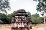 Zbytky starého města Polonnaruwa z doby vlády Indické dynastie Chola z 11.-12. století. Srí Lanka.