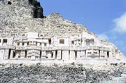 Mayské ruiny Xunantunich. Oblast San Ignacio (Cayo). Belize.