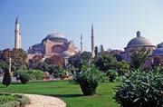 Aya Sofya (Hagia Sophia), nejvznamnj Byzantsk stavba postavena csaem Justinianem roku 537, Istanbul. Turecko.