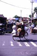Becak v Yogyakarta. Jva,  Indonsie.