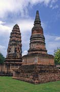 Staré chrámy v kmérském stylu ve městě Lopburi. Thajsko.