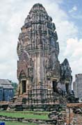 Staré chrámy v kmérském stylu ve městě Lopburi. Thajsko.