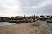 Pstavn molo pro ferry na ostrov Malapascua, Maya, ostrov Cebu. Filipny.