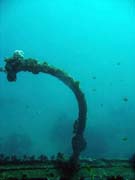 Vrak holandské obchodní lodi potopené v roce 1942. Potápění u ostrova Bunaken, lokalita Molas Wreck. Indonésie.