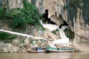 Jeskyně Pak Ou. Laos.