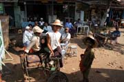 Rikša. Jižně od Yangonu. Myanmar (Barma).