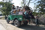 Lokální doprava na cestě do provincie Chin. Myanmar (Barma).
