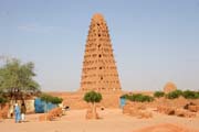 Velká mešita "Grand Mosquée" ve městě Agadez. Niger.
