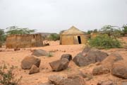 Domy ve vesnic�ch na okraji pou�t� Sahara. Niger.