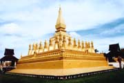 Pha That Luang - nejsvtj stupa a tak Laosk nrodn symbol. Vientiane. Laos.