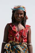 �ena z ko�ovn�ko etnika Bororo (n�kdy t� naz�van� Wodaab�, jsou sou��st� velk� etnick� skupiny Fulani). Oblast jezera �ad. Kamerun.
