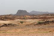 Krajina v poušti Sahara v oblasti pohoří Air. Niger.