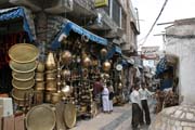 Trh ve staré čtvrti v Sana. Jemen.