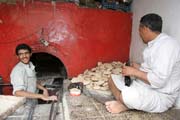 Pekárna chleba. Město Sana. Jemen.