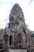Bayon - chr�m sm�j�c�ch se tv���. Oblast chr�m� Angkor Wat. Kambod�a.