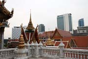 Wat Hua Lamphong patrí mezi novejší chrámy v Bangkoku stojí prímo v moderním centru, Thajsko. Thajsko.