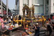 Chrm Erawan (San Phra Phrom), Bangkok. Thajsko.