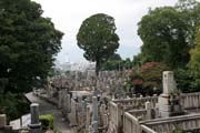 Hřbitov v blízkosti chrámu Kiyomizu-der, Kjóto. Japonsko.