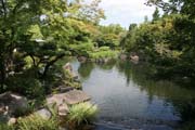 Zahrada Koko-en ve mst Himeji. Pkn pklad typick japonsk zahrady. Japonsko.