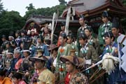 Tsurugaoka Hachiman-gu Shrine Reitaisai (Kadoron Festival) svatyn Tsurugaoka Hachiman-gu. Tento den se kon Yabusame - tradin japonsk lukostelba z kon. Msto Kamakura. Japonsko.