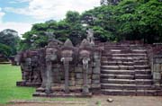 Terasa slonů v chrámovém komplexu Angkor Thom. Oblast chrámů Angkor Wat. Kambodža.