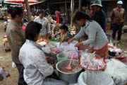 Hlavní trh ve městě Kengtung. Myanmar (Barma).