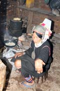 Žena z kmene Akha, okolí města Kengtung. Myanmar (Barma).