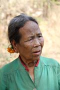 Žena z etnika Chin, okolí Mrauk U. Ženy mají tradičně tetované obličeje. Myanmar (Barma).