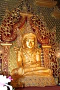 Mahamuni Paya a významný Buddha, okolí Mrauk U. Myanmar (Barma).