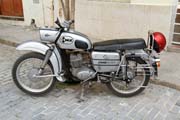 Východoněmecká motorka EMZ, kdo si ji ještě dnes pamatuje? Havana. Kuba.