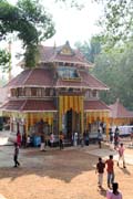 Chrám Sree Maheswara Temple v Koorkancheri ve městě Thrissur, Kerala. Indie.