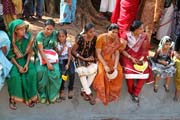 Čekání na začátek festivalu Thaipooya Mahotsavam. Chrám Sree Maheswara Temple v Koorkancheri ve městě Thrissur, Kerala. Indie.
