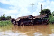Život na vodě v Mekong deltě. Vietnam.