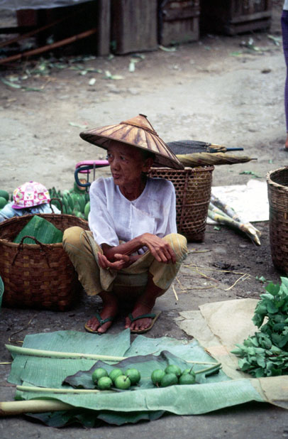 Na trhu. Vesnice Hsipaw. Myanmar (Barma).