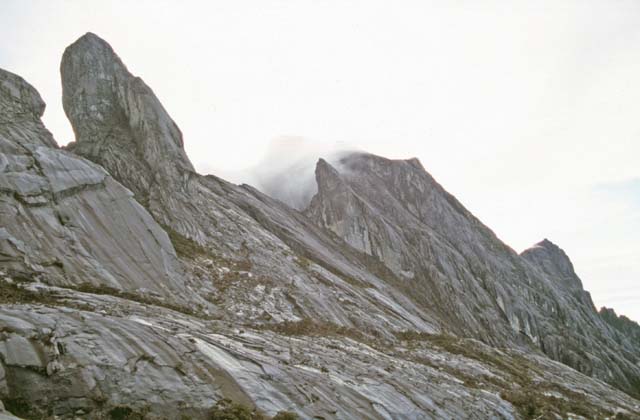 Cesta na Mt. Kinabalu. Sabah,  Malajsie.