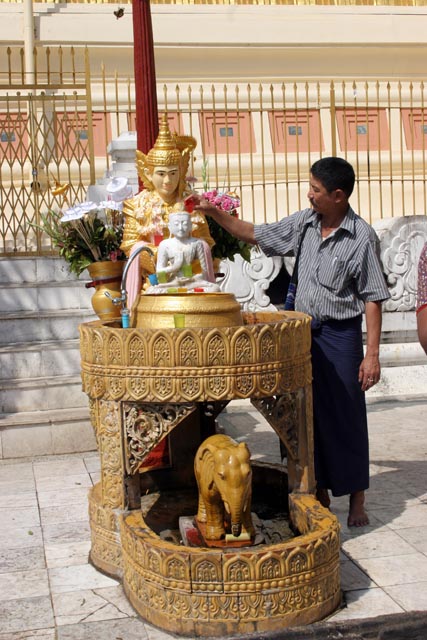 Shwedagon Paya, Yangon. Myanmar (Barma).