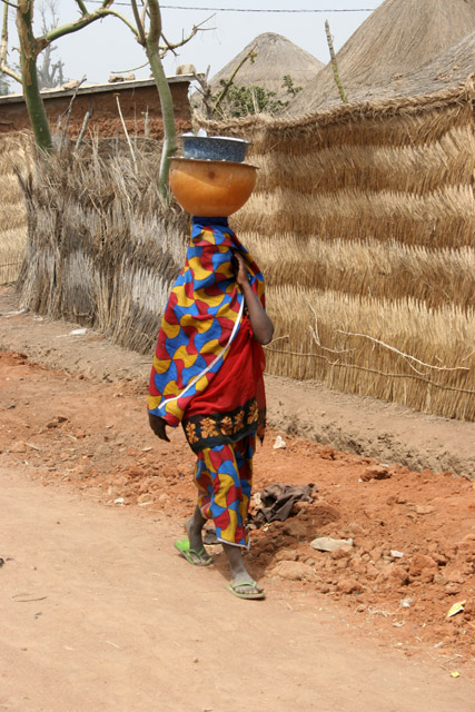 Na ulici ve vesnici Rey Bouba. Kamerun.