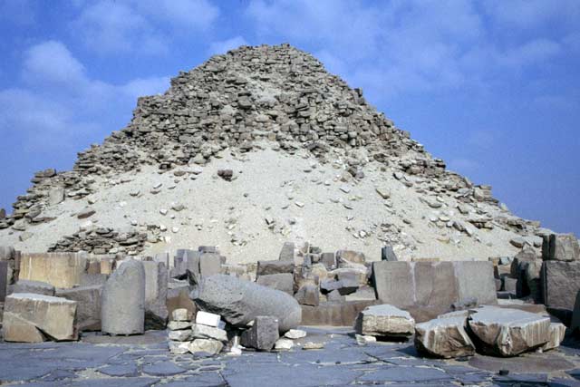 Pyramidy v Abu Sir. Egypt.