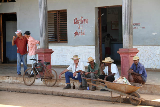 Cafeteria, vesnice Isabel. Kuba.