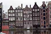 Typické domy v Amsterdamu. Nizozemsko.