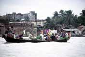 Doprava po řece. Dháka. Bangladéš.