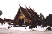 Chrám Wat Xieng Thong v Luang Prabang. Laos.