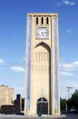 Hodinová věž. Město Yazd. Írán.