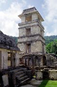 Palác, Palenque. Mexiko.