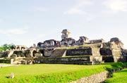 Palác, Palenque. Mexiko.