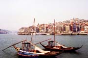 Lod pevej sudy s portskm vnem, Porto. Portugalsko.