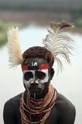 ena z kmene Karo. Etiopie.