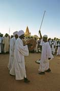 Čekání na tančící derviše. Mešita Hamed-an Nil, Chartům (Omdurman). Súdán.
